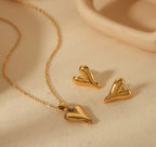 Camellia Necklace 18k Gold Floral Pendant UK – Akai G Jewels