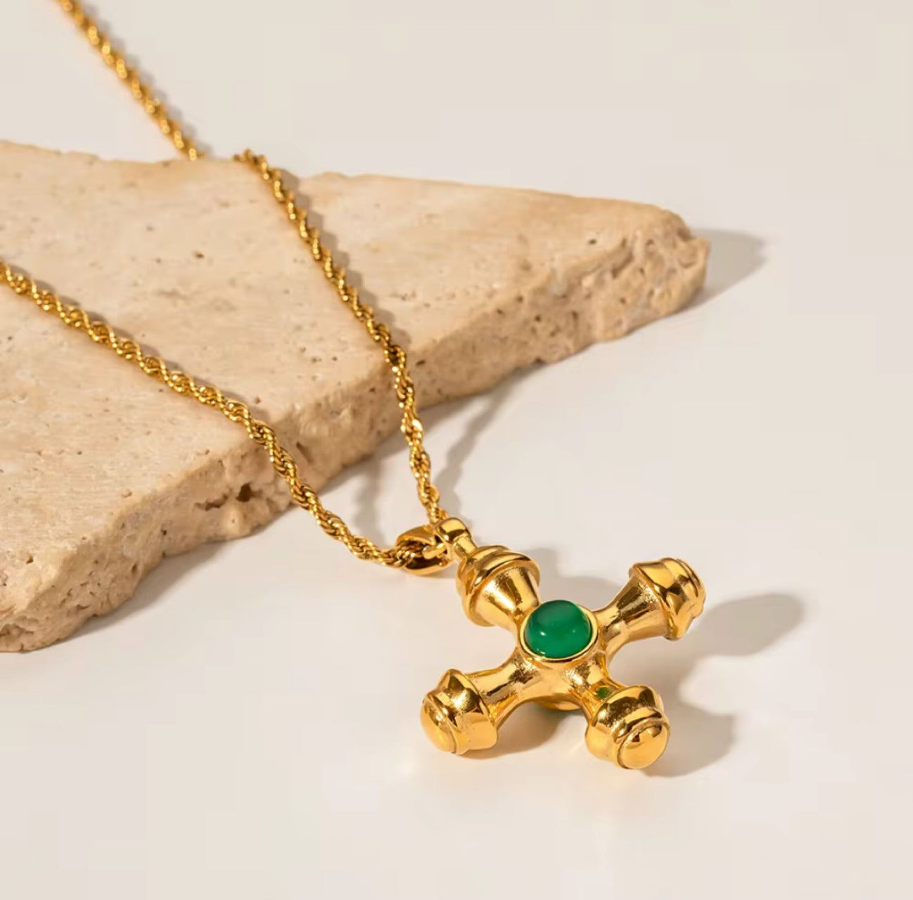 Emerald Amara Necklace 18k Gold UK – Akai G Jewels