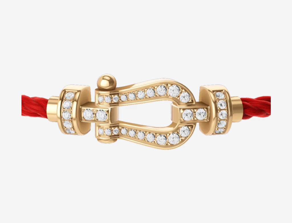 Close-up detail of woven gold bracelet – Akai G Jewels UK